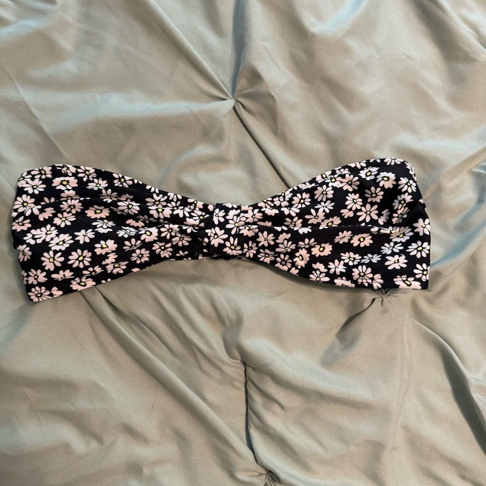 Forever 21 Black and White Floral Bikini Top